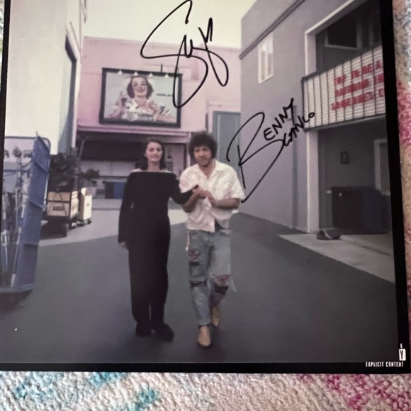 Signed Music Memorabilia Collection - Picture 3 of 10